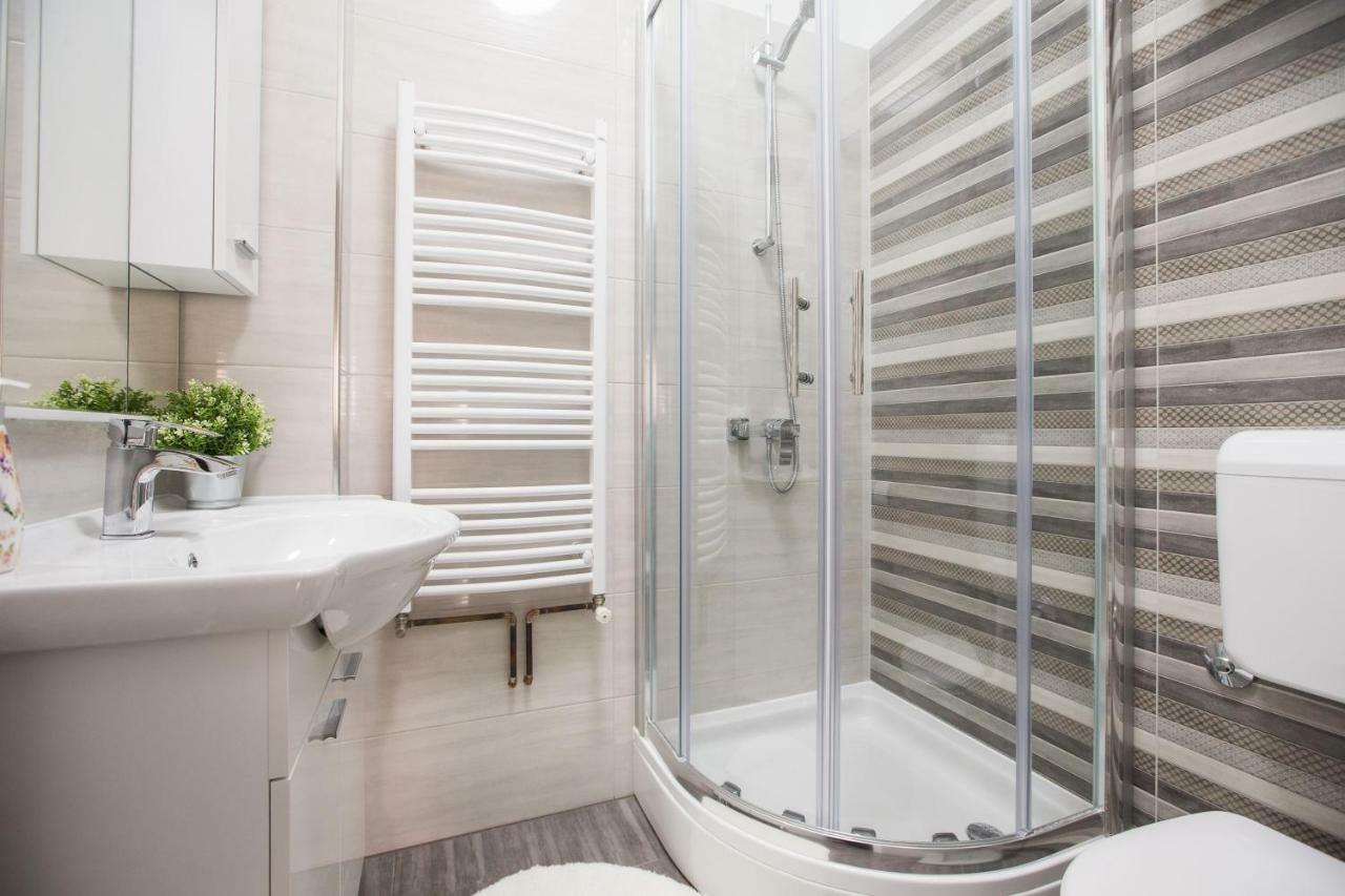 Angela Luxury * Zagreb